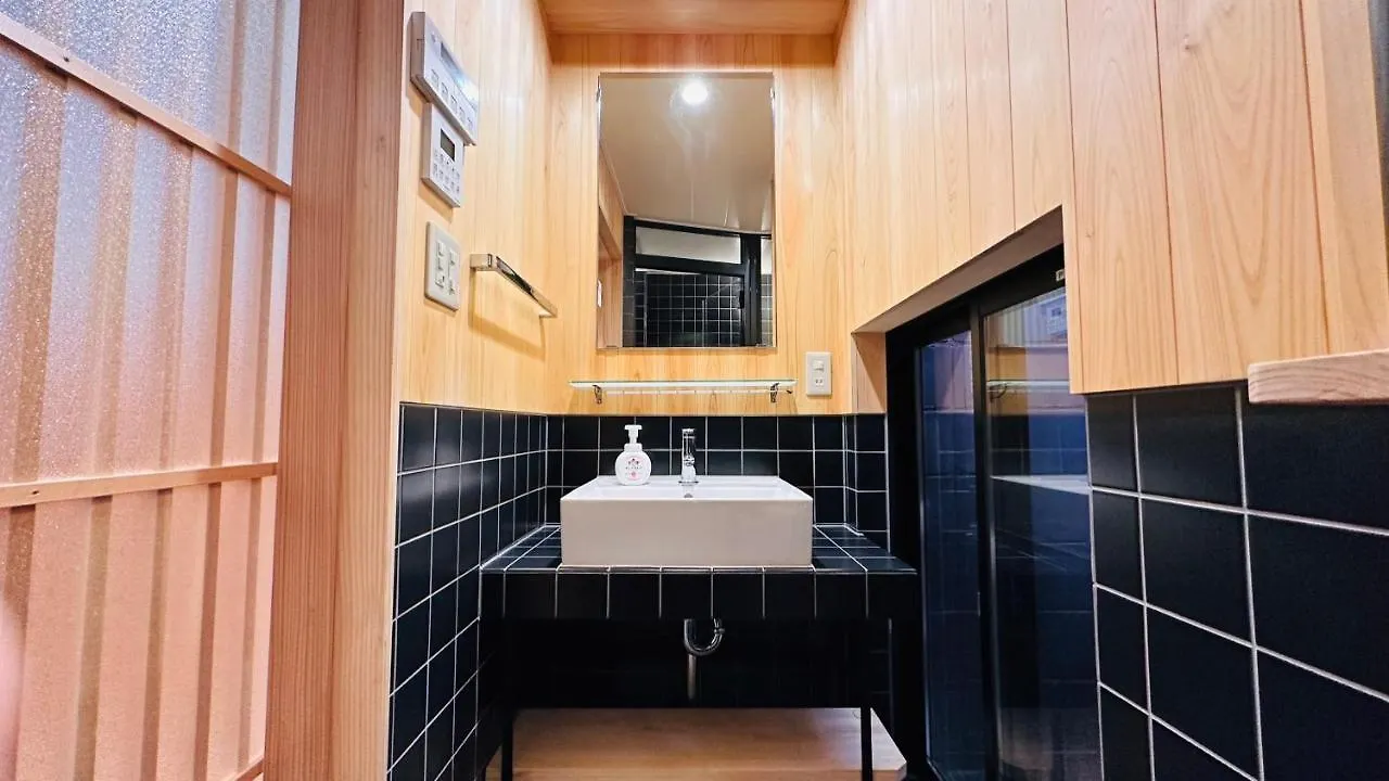 弓張月 Villa Kyoto Japan